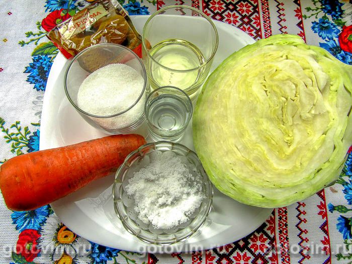 Фотографии рецепта Хрустящая капуста, маринованная с куркумой, 01 Хрустящая капуста, маринованная с куркумой, Шаг 01
