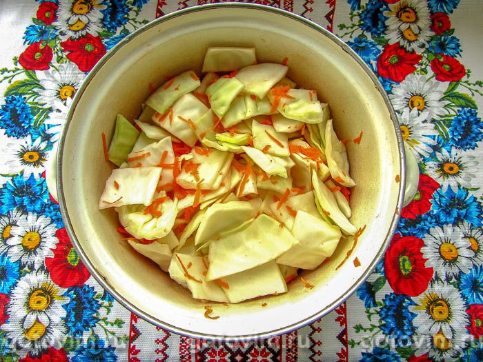 Фотографии рецепта Хрустящая капуста, маринованная с куркумой, 04 Хрустящая капуста, маринованная с куркумой, Шаг 04