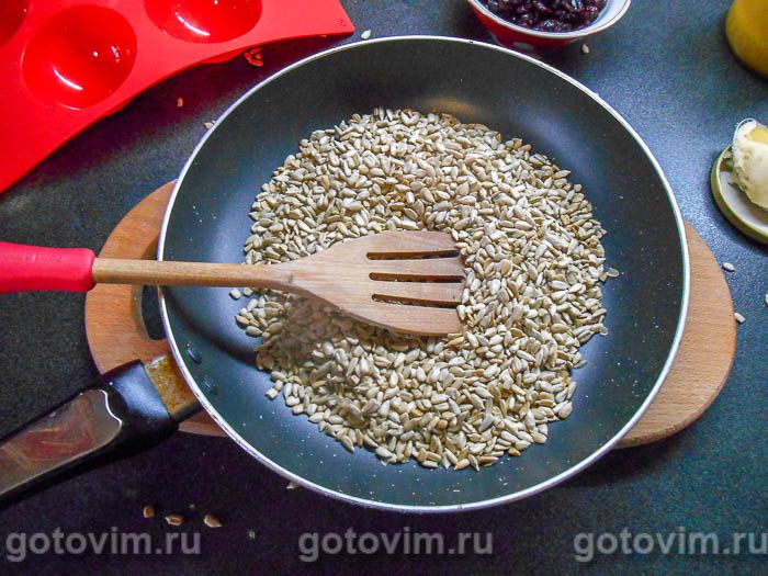 Фотографии рецепта Домашняя халва с медом и клюквой, 01 Домашняя халва с медом и клюквой, Шаг 01