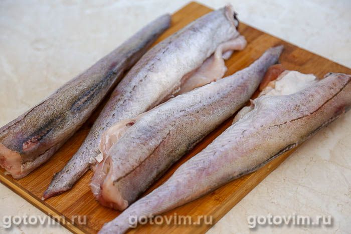 Фотографии рецепта Минтай с луком, морковью и сметаной, 02 Минтай с луком, морковью и сметаной, Шаг 02