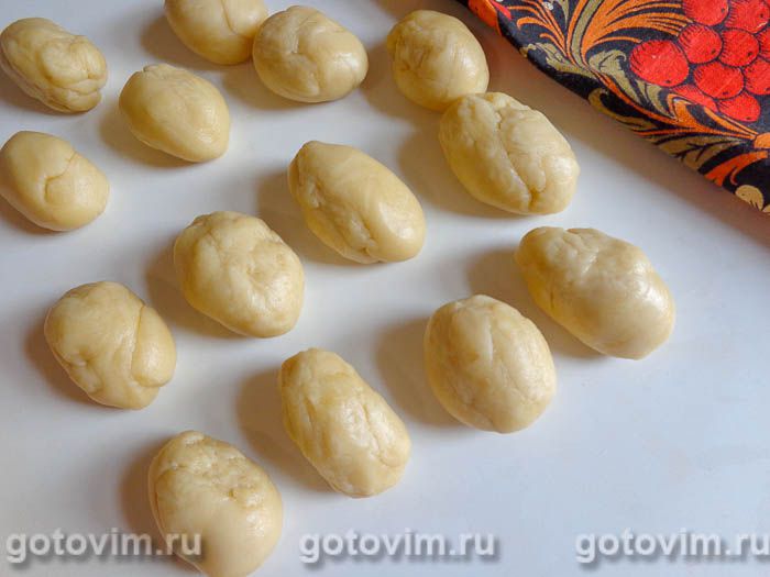 Фотографии рецепта Вэрзэре (молдавские пирожки с капустой), 07 Вэрзэре (молдавские пирожки с капустой), Шаг 07