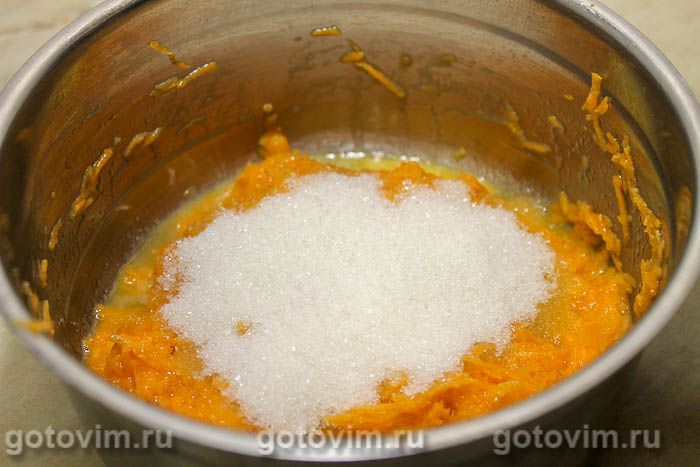 Фотографии рецепта Морковные маффины из ржаной муки с орехами и яблоком, 03 Морковные маффины из ржаной муки с орехами и яблоком, Шаг 03
