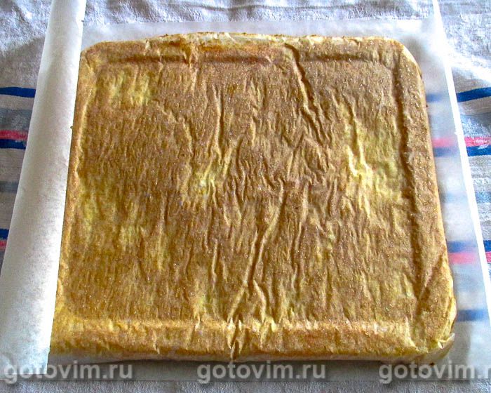 Фотографии рецепта Морковный бисквитный рулет с творожным кремом и мандарином, 08 Морковный бисквитный рулет с творожным кремом и мандарином, Шаг 08