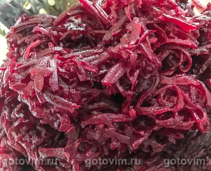 Фотографии рецепта Салат из свеклы с сыром сулугуни, огурцов и кольраби, 02 Салат из свеклы с сыром сулугуни, огурцов и кольраби, Шаг 02