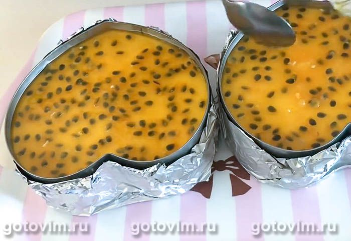 Фотографии рецепта Муссовый торт с маракуйей и кокосовым кремом, 03 Муссовый торт с маракуйей и кокосовым кремом, Шаг 03