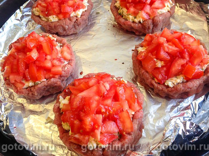 Фотографии рецепта Мясные гнезда из говяжьего фарша с яично-сырной начинкой, 11 Мясные гнезда из говяжьего фарша с яично-сырной начинкой, Шаг 11