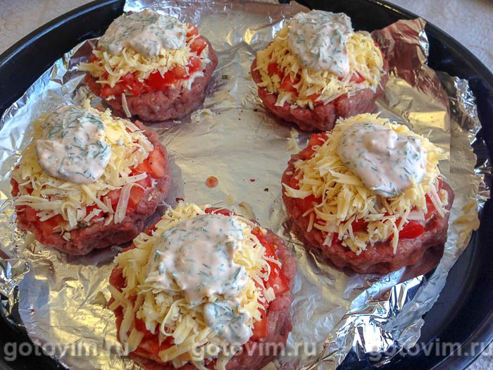 Фотографии рецепта Мясные гнезда из говяжьего фарша с яично-сырной начинкой, 13 Мясные гнезда из говяжьего фарша с яично-сырной начинкой, Шаг 13