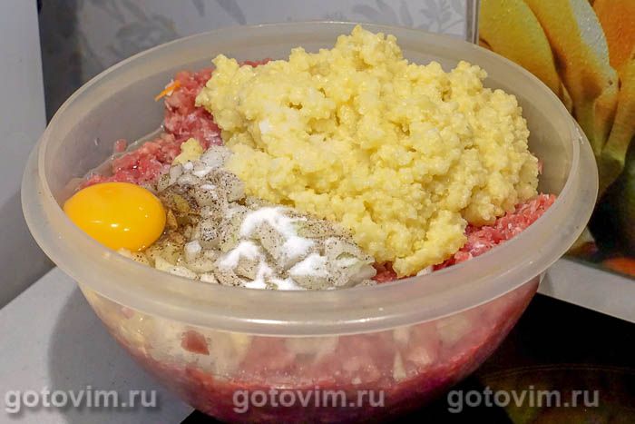 Фотографии рецепта Мясные тефтели с пшеном и подливой, запеченные в духовке , 04 Мясные тефтели с пшеном и подливой, запеченные в духовке , Шаг 04
