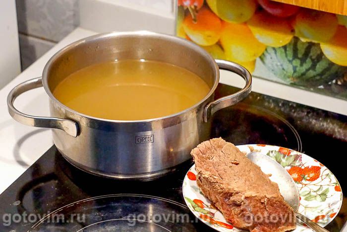 Фотографии рецепта Мясное заливное из говядины с овощами и яйцами, 02 Мясное заливное из говядины с овощами и яйцами, Шаг 02