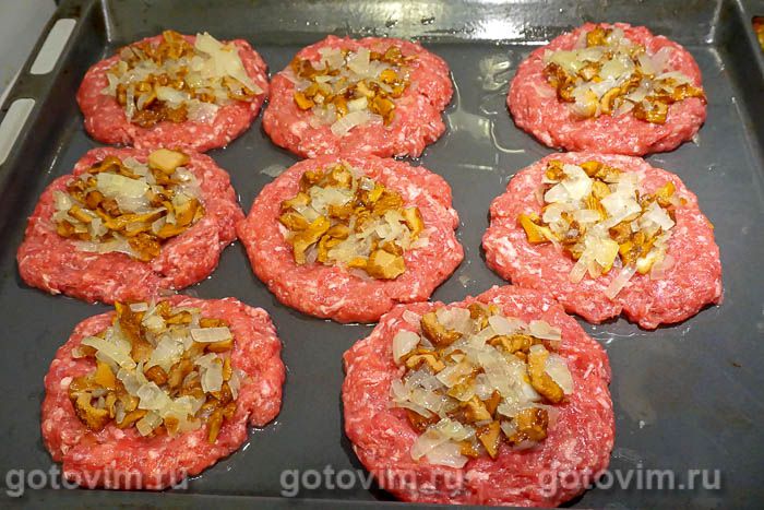 Фотографии рецепта Мясные ватрушки с грибами и картофелем, 06 Мясные ватрушки с грибами и картофелем, Шаг 06