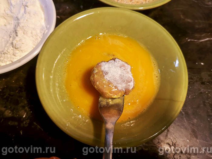 Фотографии рецепта Наггетсы из говяжьего фарша с плавленым сыром, 04 Наггетсы из говяжьего фарша с плавленым сыром, Шаг 04