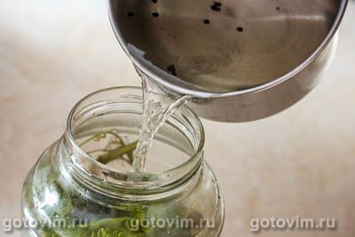 Фотографии рецепта Малосольные огурцы с хреном, 04 Малосольные огурцы с хреном, Шаг 04