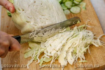 Фотографии рецепта Салат из капусты с огурцами и морковью по-корейски (на зиму), 02 Салат из капусты с огурцами и морковью по-корейски (на зиму), Шаг 02