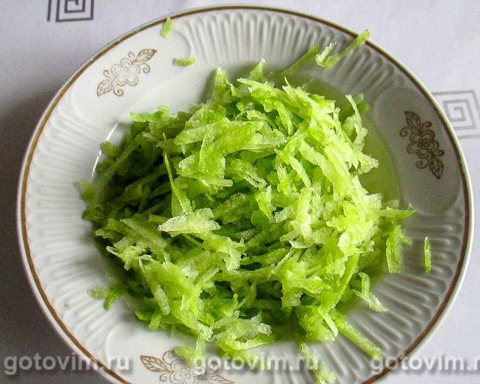 Фотографии рецепта Окрошка с редькой, морковкой и колбасой на тане (тандеме), 04 Окрошка с редькой, морковкой и колбасой на тане (тандеме), Шаг 04