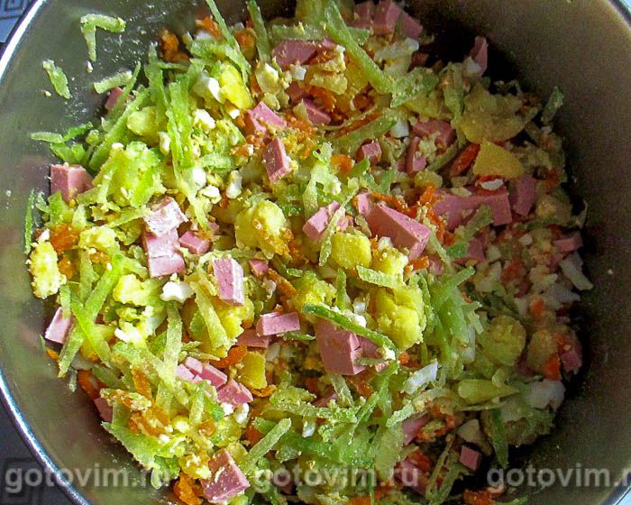 Фотографии рецепта Окрошка с редькой, морковкой и колбасой на тане (тандеме), 06 Окрошка с редькой, морковкой и колбасой на тане (тандеме), Шаг 06
