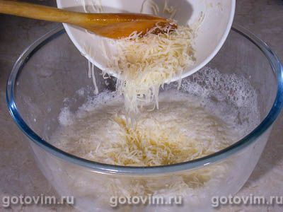 Фотографии рецепта Омлет с помидорами и сыром, 02 Омлет с помидорами и сыром, Шаг 02