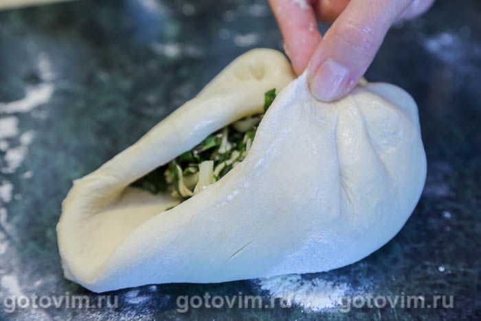 Фотографии рецепта Осетинский пирог со свекольной ботвой (Цахараджин), 07 Осетинский пирог со свекольной ботвой (Цахараджин), Шаг 07