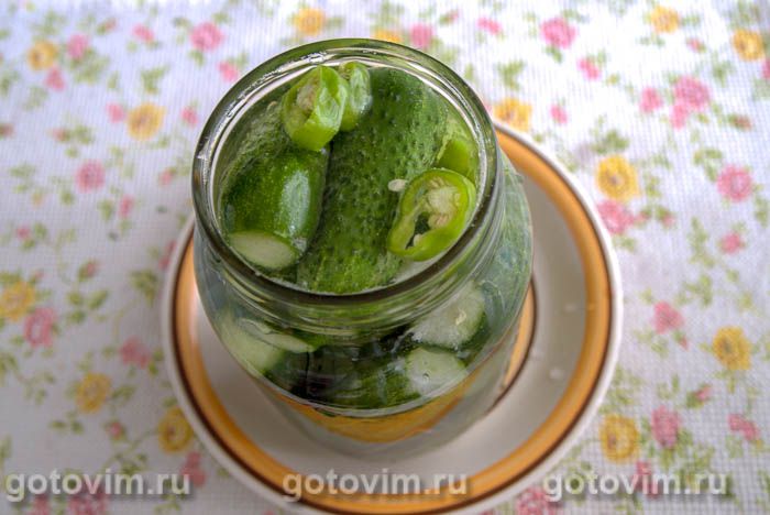 Фотографии рецепта Квашеные огурцы с кинзой на зиму, 06 Квашеные огурцы с кинзой на зиму, Шаг 06