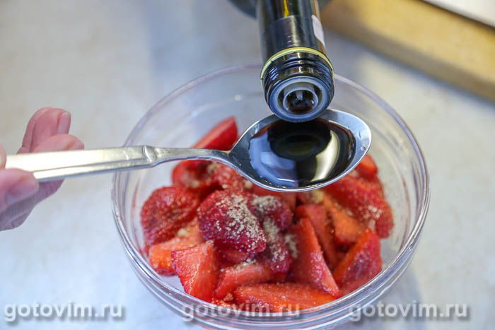 Фотографии рецепта Отбивные из свинины с соусом из клубники, 03 Отбивные из свинины с соусом из клубники, Шаг 03
