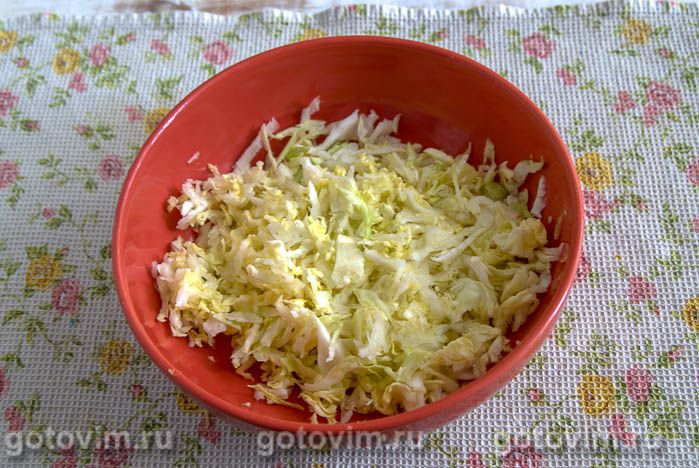 Фотографии рецепта Салат из молодой капусты и огурцов с куркумой (для шашлыка и гриля), 01 Салат из молодой капусты и огурцов с куркумой (для шашлыка и гриля), Шаг 01