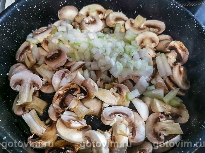 Фотографии рецепта Макароны с курицей и грибами, 02 Макароны с курицей и грибами, Шаг 02