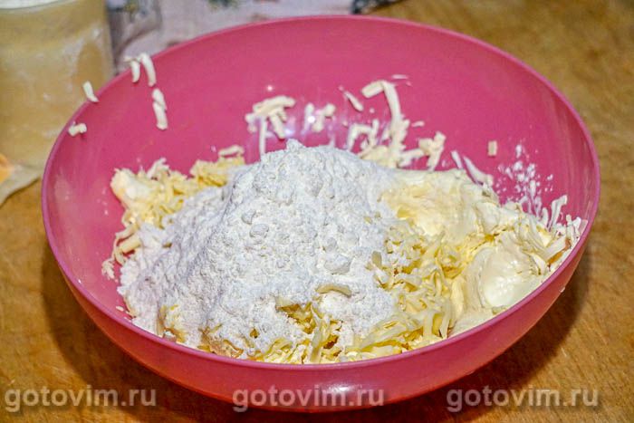 Фотографии рецепта Печенье из плавленых сырков с шапочкой из безе, 02 Печенье из плавленых сырков с шапочкой из безе, Шаг 02