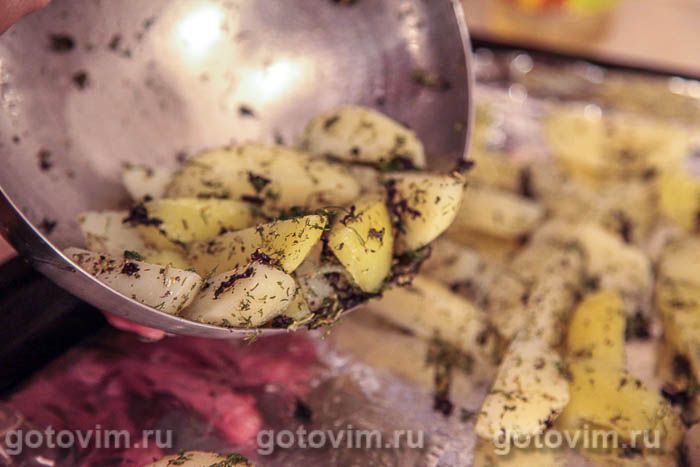 Фотографии рецепта Печеный картофель с итальянскими травами, 04 Печеный картофель с итальянскими травами, Шаг 04