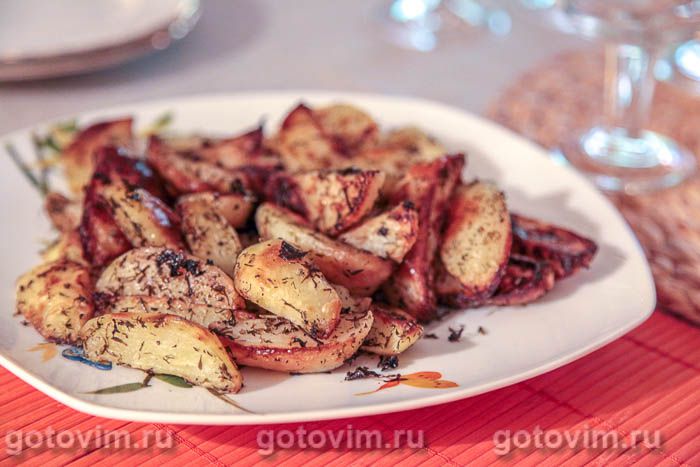 Печеный картофель с итальянскими травами. Фотография рецепта Печеный картофель с итальянскими травами. Фотография рецепта