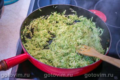 Фотографии рецепта Печеночный торт с кабачками и плавленым сырком, 08 Печеночный торт с кабачками и плавленым сырком, Шаг 08
