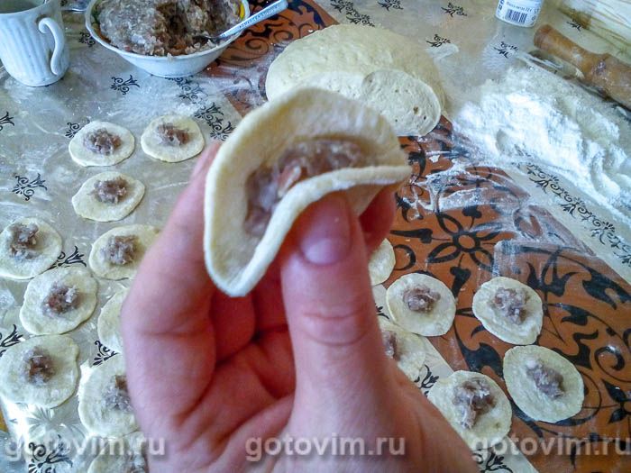 Фотографии рецепта Пельмени с мясом (тесто на сыворотке), 06 Пельмени с мясом (тесто на сыворотке), Шаг 06