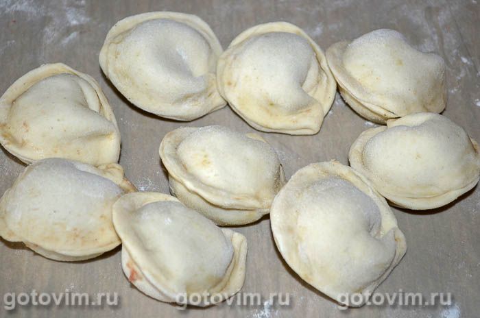 Фотографии рецепта Пельмени с мясом и крапивой, 07 Пельмени с мясом и крапивой, Шаг 07