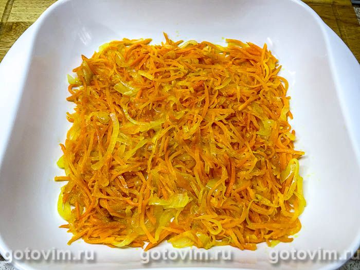 Фотографии рецепта Пелядь, запеченная с морковью и луком под сырной корочкой в духовке, 04 Пелядь, запеченная с морковью и луком под сырной корочкой в духовке, Шаг 04