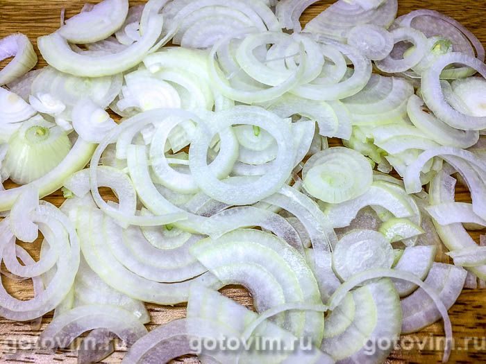Фотографии рецепта Пелядь, запеченная в духовке со сметаной и луком, 02 Пелядь, запеченная в духовке со сметаной и луком, Шаг 02