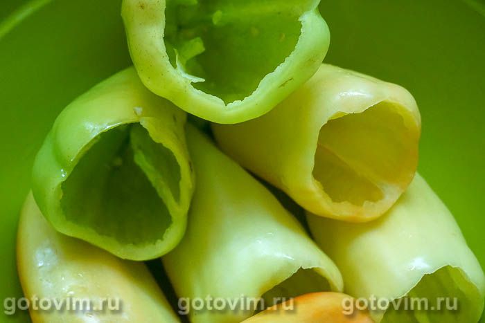 Фотографии рецепта Перец, фаршированный фаршем и пшеничной крупой, 03 Перец, фаршированный фаршем и пшеничной крупой, Шаг 03