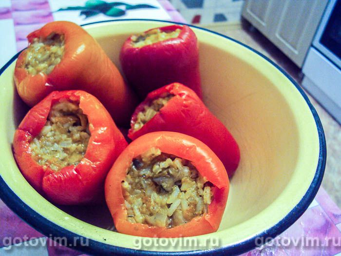 Фотографии рецепта Перец, фаршированный рисом, овощами и грибами, 10 Перец, фаршированный рисом, овощами и грибами, Шаг 10