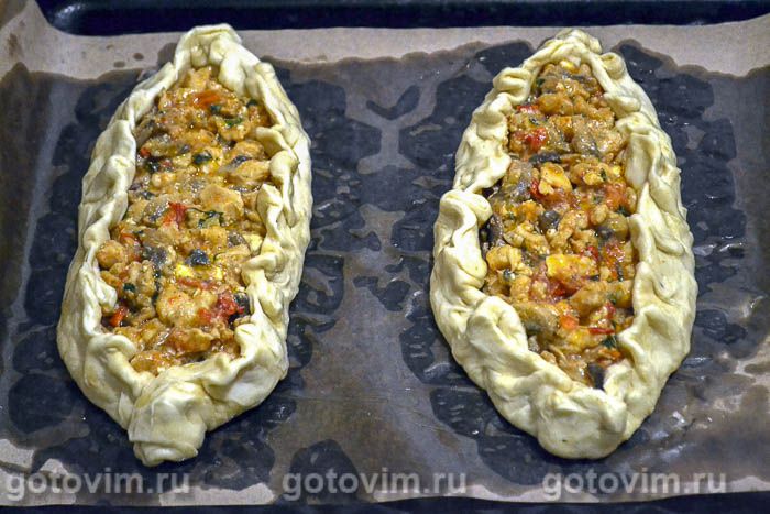 Фотографии рецепта Пиде с куриным мясом и брынзой, 07 Пиде с куриным мясом и брынзой, Шаг 07