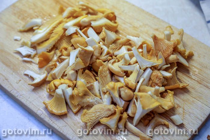 Фотографии рецепта Пирог плетенка с курицей и лисичками, 02 Пирог плетенка с курицей и лисичками, Шаг 02