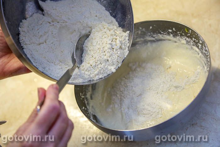 Фотографии рецепта Пирог с бананами и посыпкой из сахара с корицей, 03 Пирог с бананами и посыпкой из сахара с корицей, Шаг 03