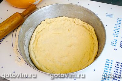 Фотографии рецепта Пирог с картошкой и солеными огурцами, 05 Пирог с картошкой и солеными огурцами, Шаг 05