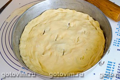 Фотографии рецепта Пирог с картошкой и солеными огурцами, 08 Пирог с картошкой и солеными огурцами, Шаг 08