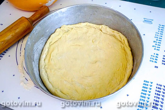 Фотографии рецепта Пирог с картошкой и солеными огурцами, 05 Пирог с картошкой и солеными огурцами, Шаг 05