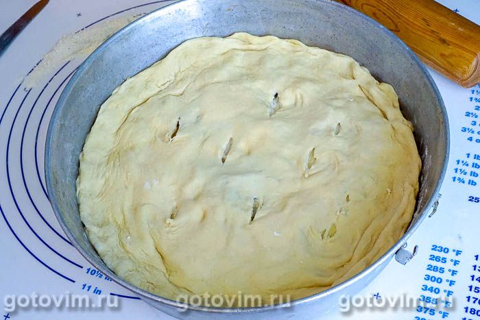 Фотографии рецепта Пирог с картошкой и солеными огурцами, 08 Пирог с картошкой и солеными огурцами, Шаг 08