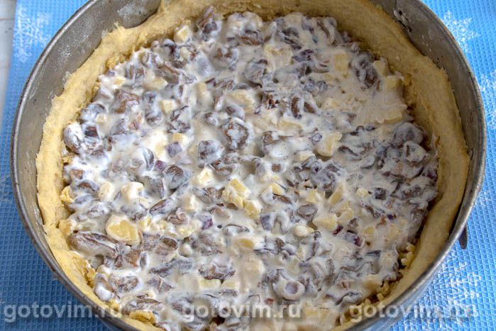 Фотографии рецепта Пирог из песочного теста на пиве с грибами и сыром, 07 Пирог из песочного теста на пиве с грибами и сыром, Шаг 07