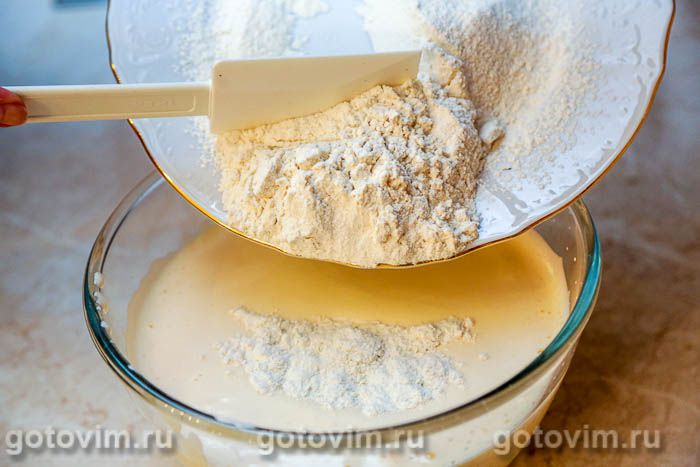 Фотографии рецепта Пирог с яблоками и изюмом, 02 Пирог с яблоками и изюмом, Шаг 02