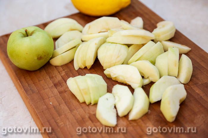 Фотографии рецепта Пирог с яблоками и изюмом, 04 Пирог с яблоками и изюмом, Шаг 04