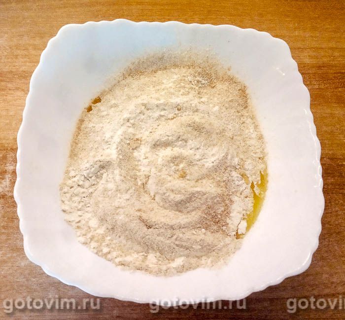 Фотографии рецепта Пирог из цельнозерновой муки с киви, 02 Пирог из цельнозерновой муки с киви, Шаг 02