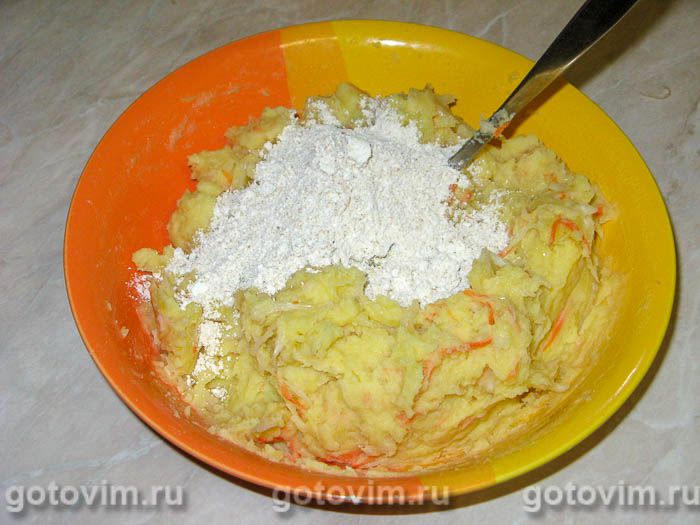 Фотографии рецепта Картофельные пирожки с квашеной капустой, 05 Картофельные пирожки с квашеной капустой, Шаг 05
