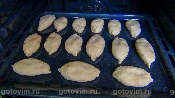 Фотографии рецепта Дрожжевые пирожки с картошкой и морковью, 11 Дрожжевые пирожки с картошкой и морковью, Шаг 11