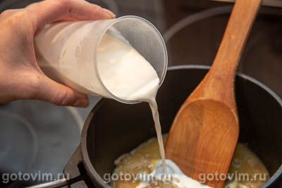 Фотографии рецепта Слоеные пирожки с крабовым мясом, 03 Слоеные пирожки с крабовым мясом, Шаг 03