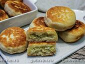 Жареные пирожки с капустой и яйцом